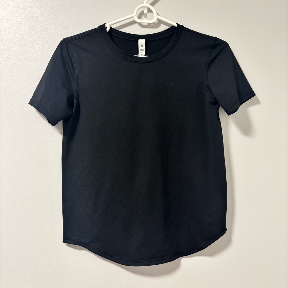 lululemon athletica Classic Black Short Sleeve Tee Size 2